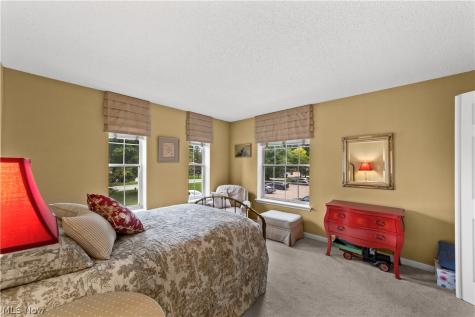 180 Fox Hollow Drive Mayfield Heights OH 44124