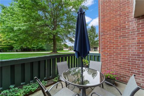 180 Fox Hollow Drive Mayfield Heights OH 44124