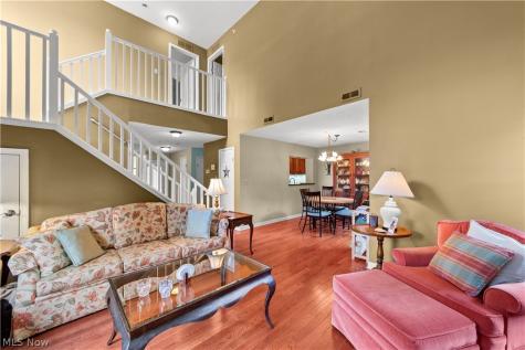 180 Fox Hollow Drive Mayfield Heights OH 44124