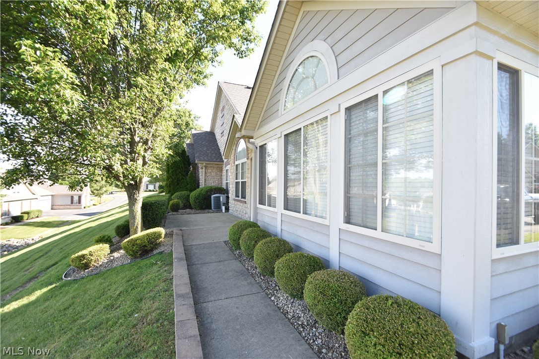 9151 Springfield Road Poland OH 44514