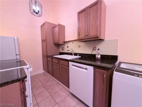 21884 River Oaks Drive Rocky River OH 44116