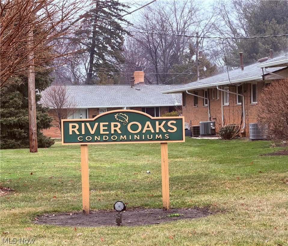 21884 River Oaks Drive Rocky River OH 44116