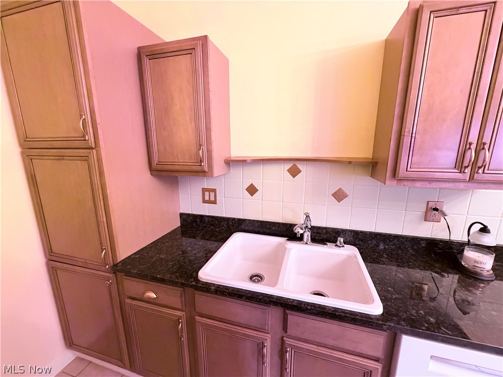 21884 River Oaks Drive Rocky River OH 44116