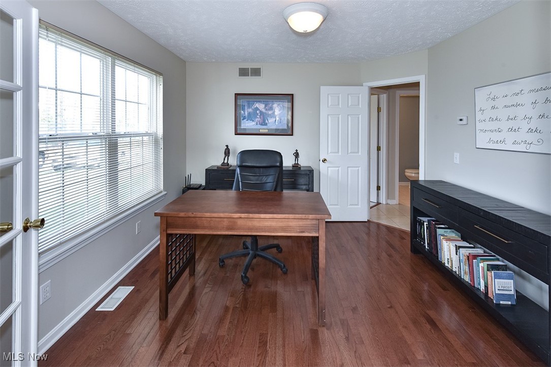 649 Linsberry Court Avon Lake OH 44012