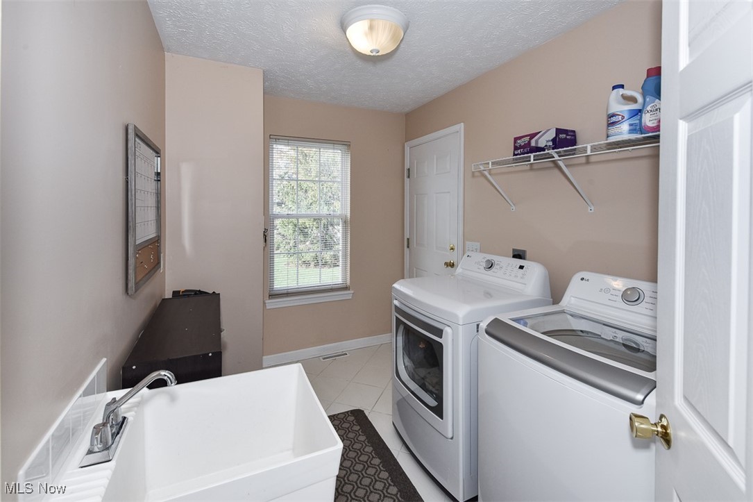 649 Linsberry Court Avon Lake OH 44012