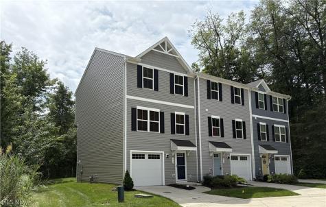 210 Raintree Lane Painesville OH 44077