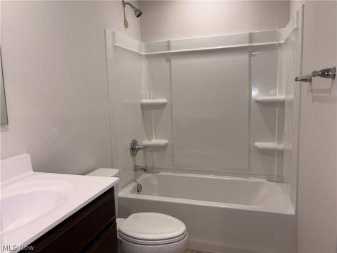 210 Raintree Lane Painesville OH 44077