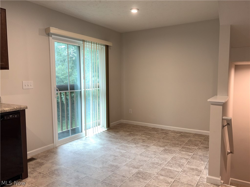 210 Raintree Lane Painesville OH 44077
