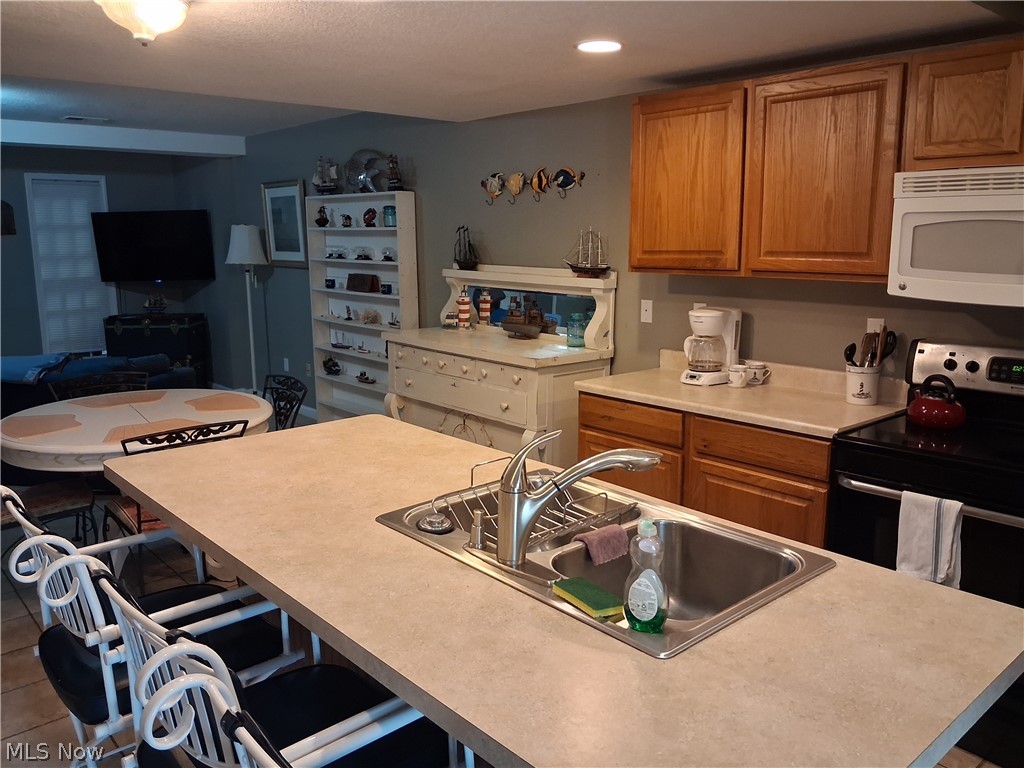 610 Broadway Lorain OH 44052