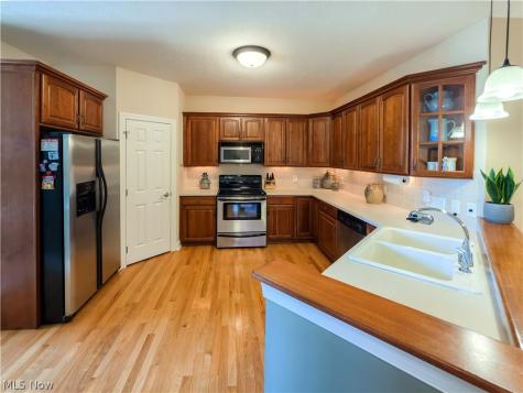 6450 Pebble Beach Drive NW Canton OH 44718