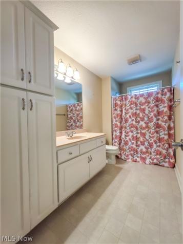 6450 Pebble Beach Drive NW Canton OH 44718