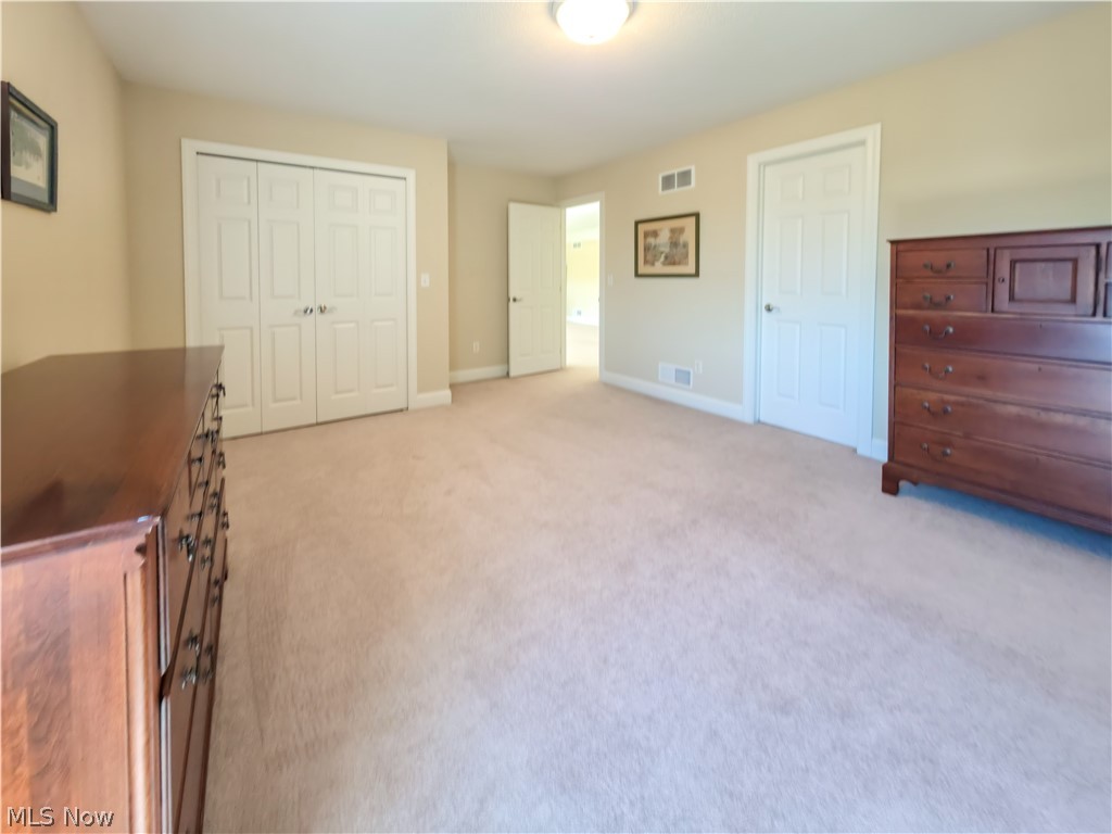 6450 Pebble Beach Drive NW Canton OH 44718