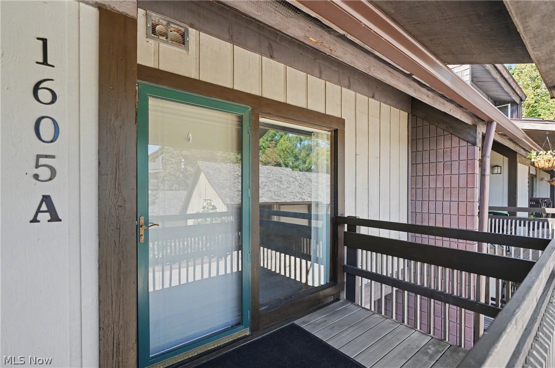 1605 Treetop Trail Akron OH 44313