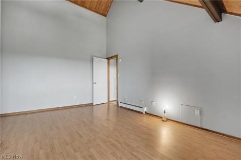 1605 Treetop Trail Akron OH 44313