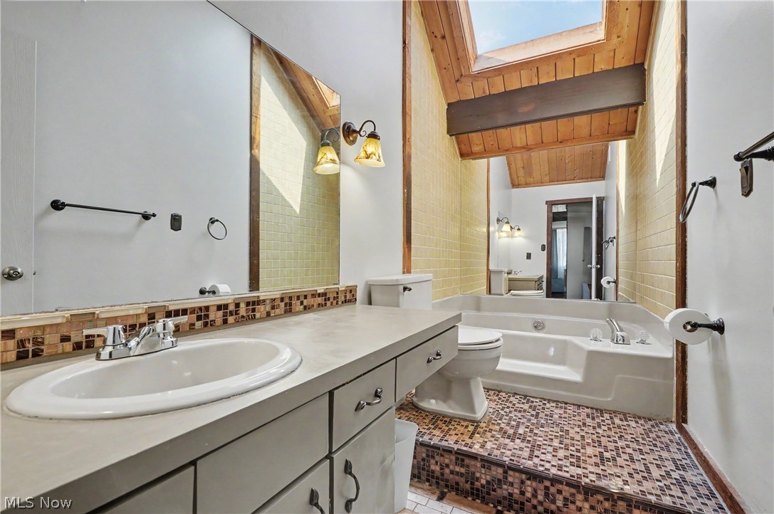 1605 Treetop Trail Akron OH 44313