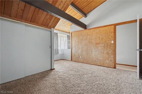1605 Treetop Trail Akron OH 44313