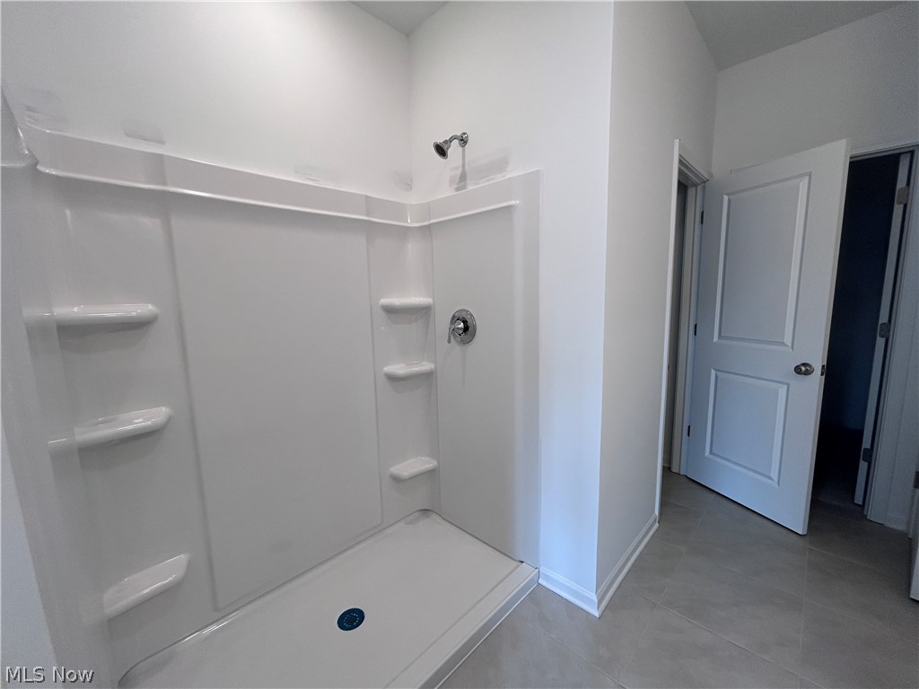 5076 Shepherds Glen Willoughby OH 44094