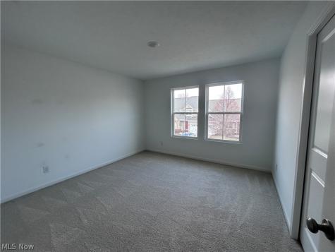 5076 Shepherds Glen Willoughby OH 44094