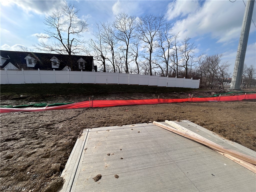5076 Shepherds Glen Willoughby OH 44094
