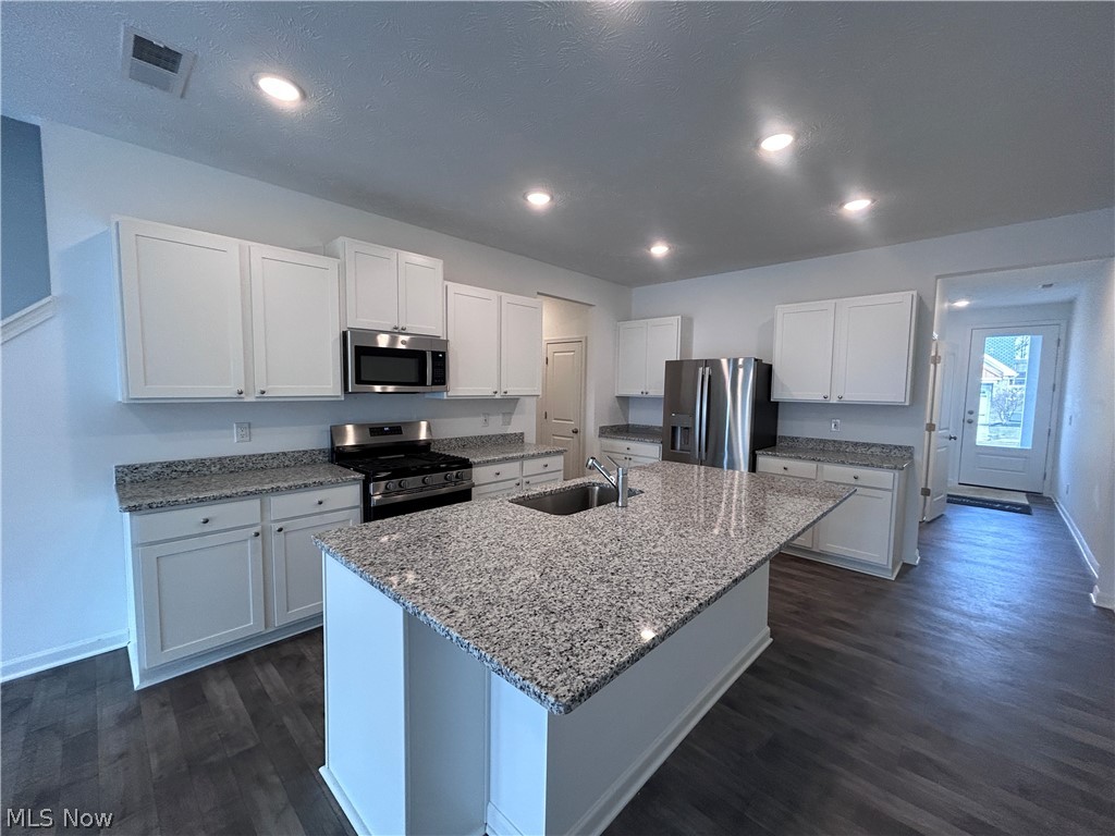 5076 Shepherds Glen Willoughby OH 44094