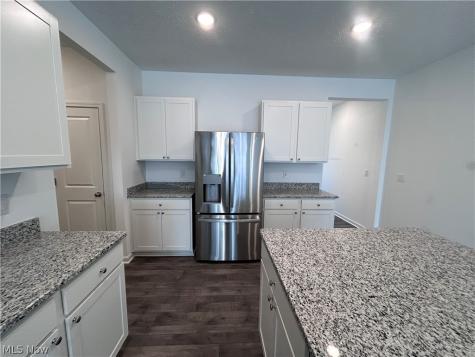 5076 Shepherds Glen Willoughby OH 44094