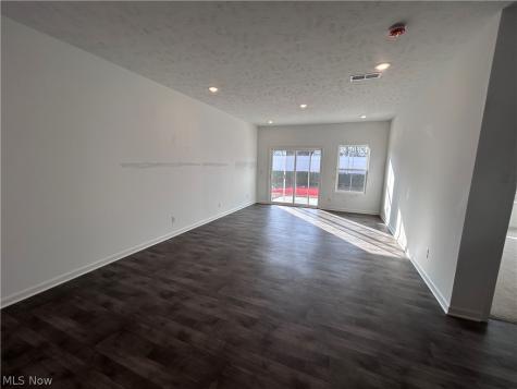 5076 Shepherds Glen Willoughby OH 44094