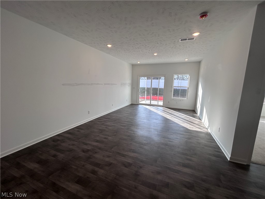5076 Shepherds Glen Willoughby OH 44094
