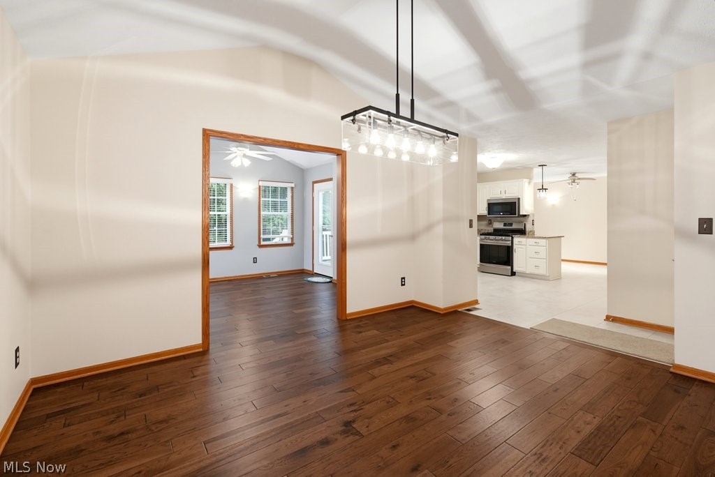 976 Rosemarie Circle Wadsworth OH 44281