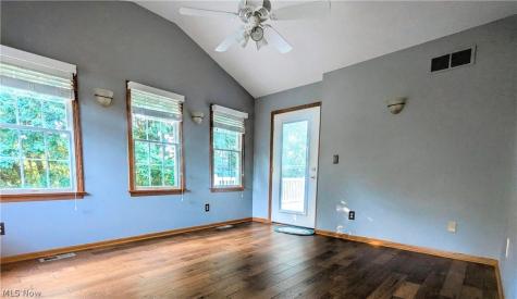 976 Rosemarie Circle Wadsworth OH 44281