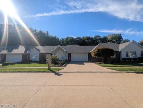 976 Rosemarie Circle Wadsworth OH 44281