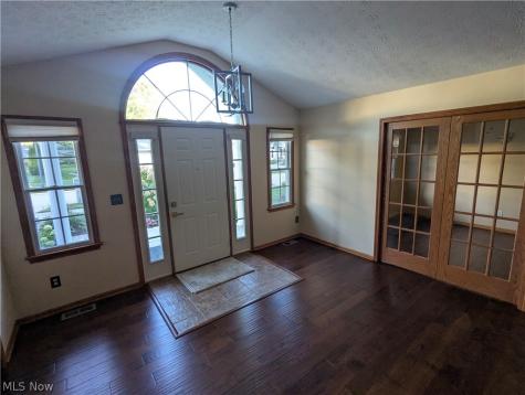976 Rosemarie Circle Wadsworth OH 44281