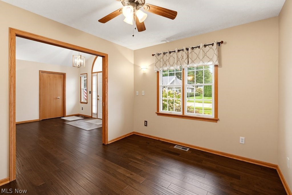 976 Rosemarie Circle Wadsworth OH 44281