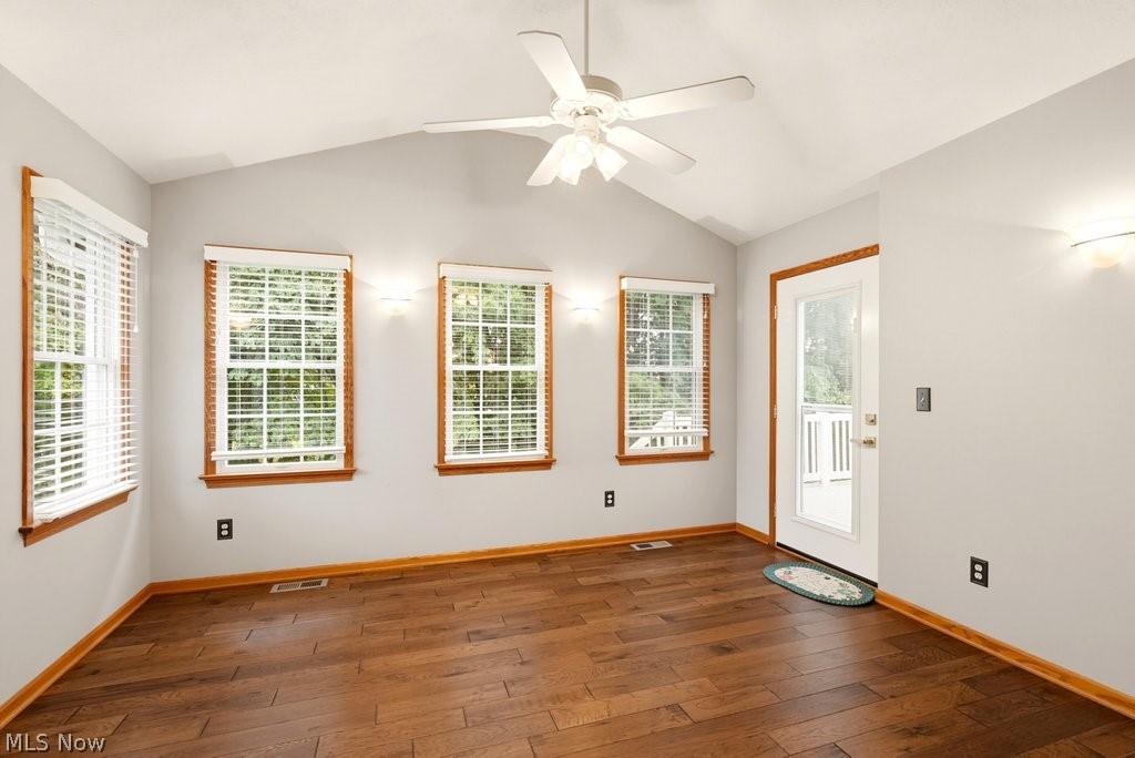 976 Rosemarie Circle Wadsworth OH 44281