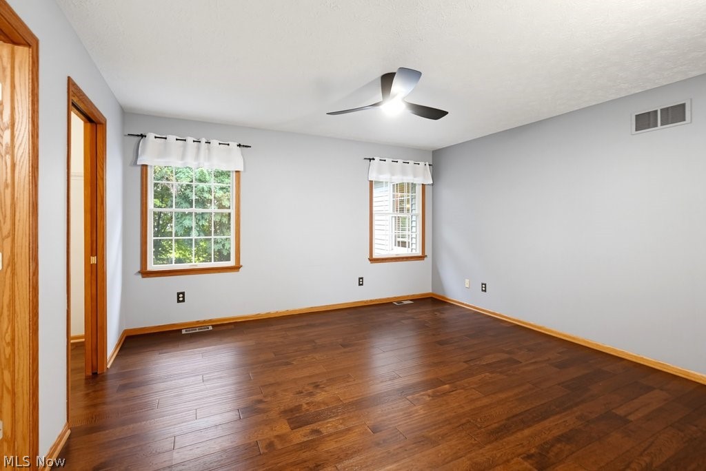 976 Rosemarie Circle Wadsworth OH 44281