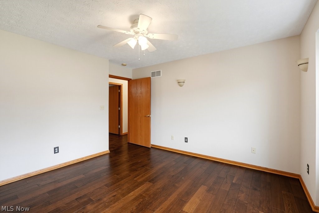 976 Rosemarie Circle Wadsworth OH 44281