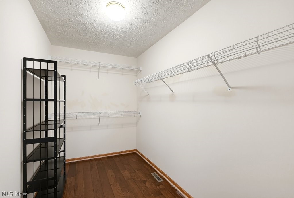 976 Rosemarie Circle Wadsworth OH 44281