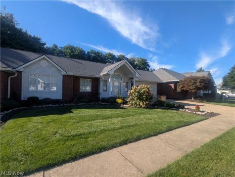 976 Rosemarie Circle Wadsworth OH 44281