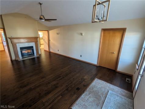 976 Rosemarie Circle Wadsworth OH 44281