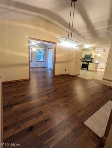 976 Rosemarie Circle Wadsworth OH 44281