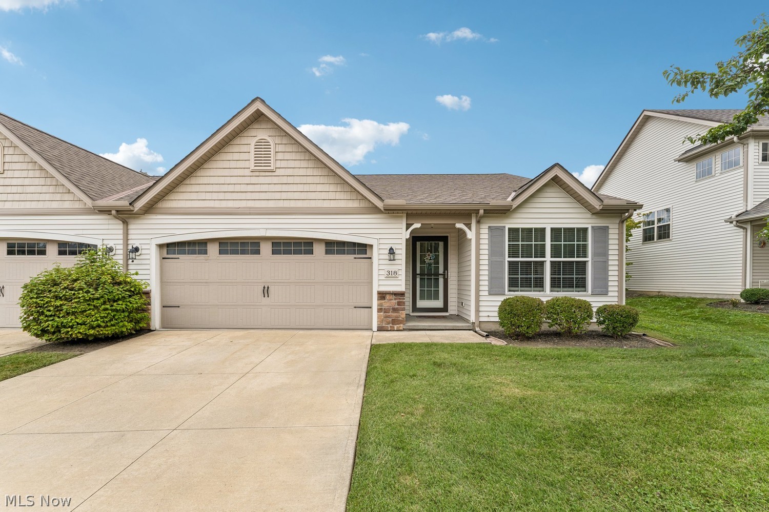 318 Lake Breeze Cove Eastlake OH 44095