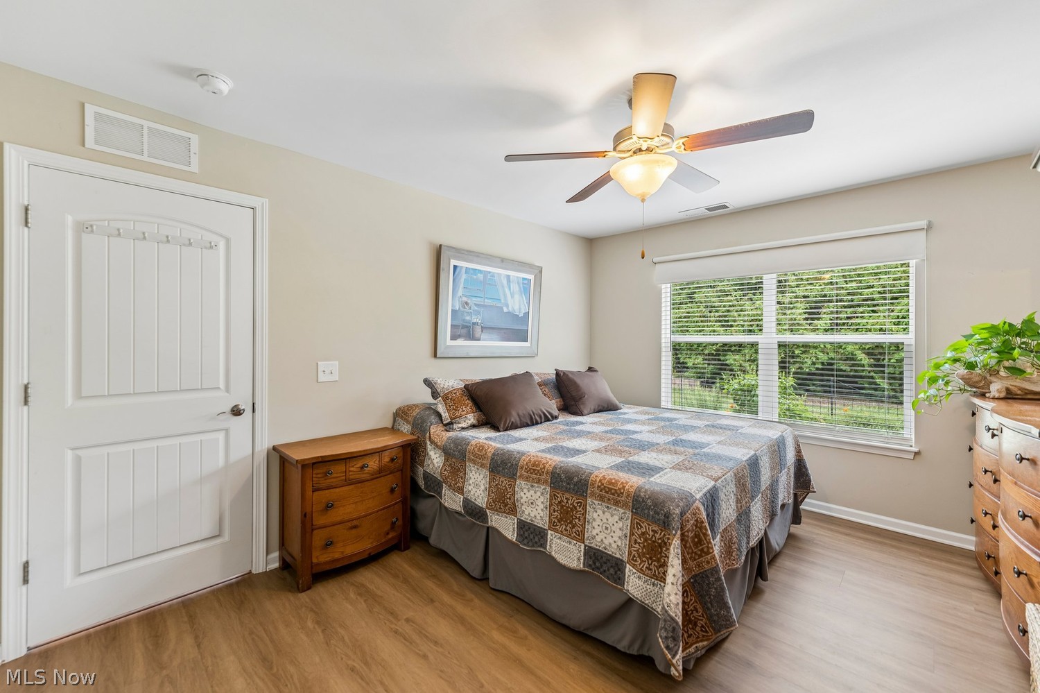 318 Lake Breeze Cove Eastlake OH 44095