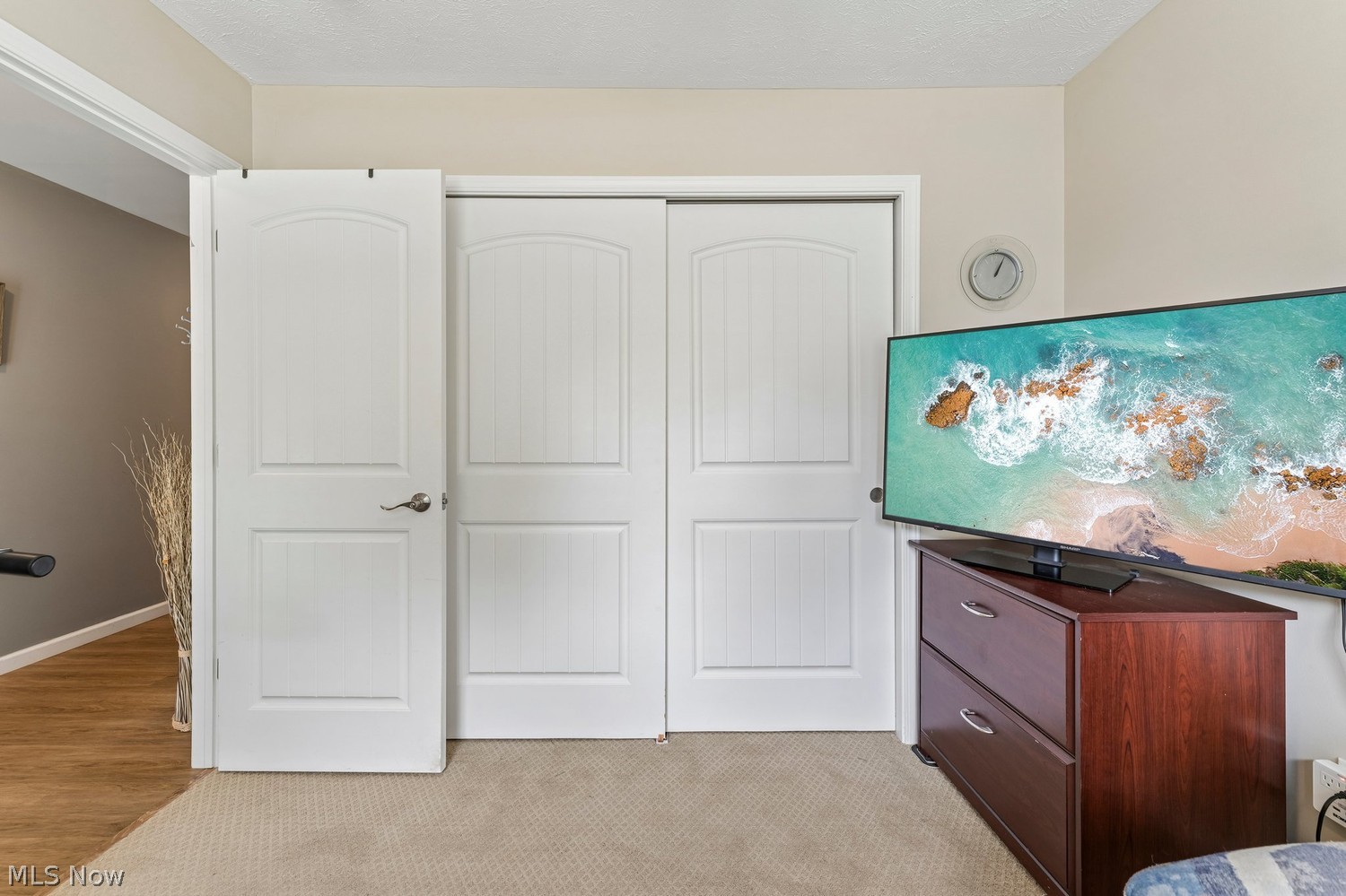 318 Lake Breeze Cove Eastlake OH 44095