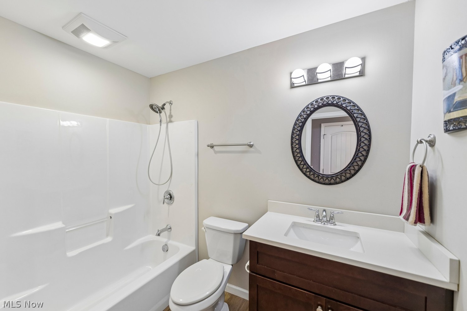 318 Lake Breeze Cove Eastlake OH 44095