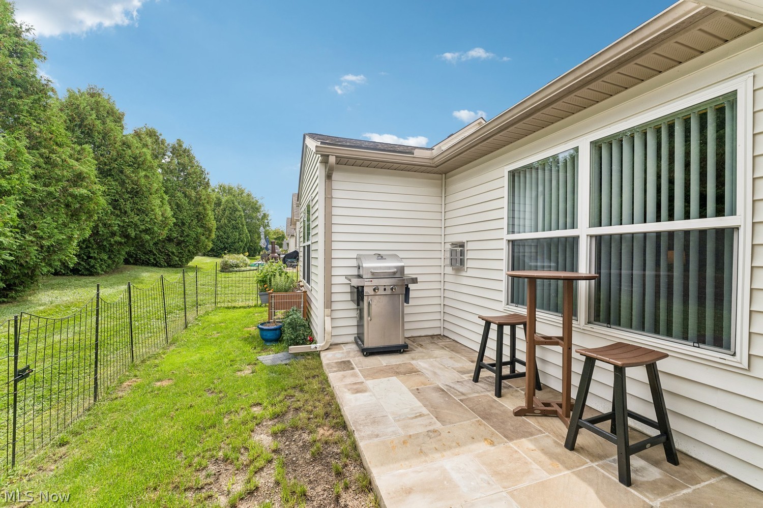 318 Lake Breeze Cove Eastlake OH 44095