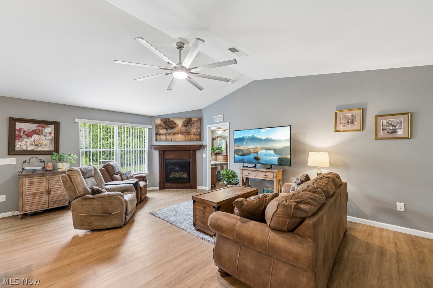 318 Lake Breeze Cove Eastlake OH 44095