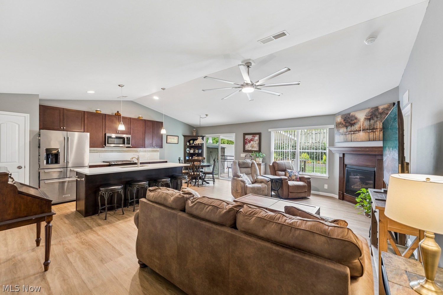 318 Lake Breeze Cove Eastlake OH 44095