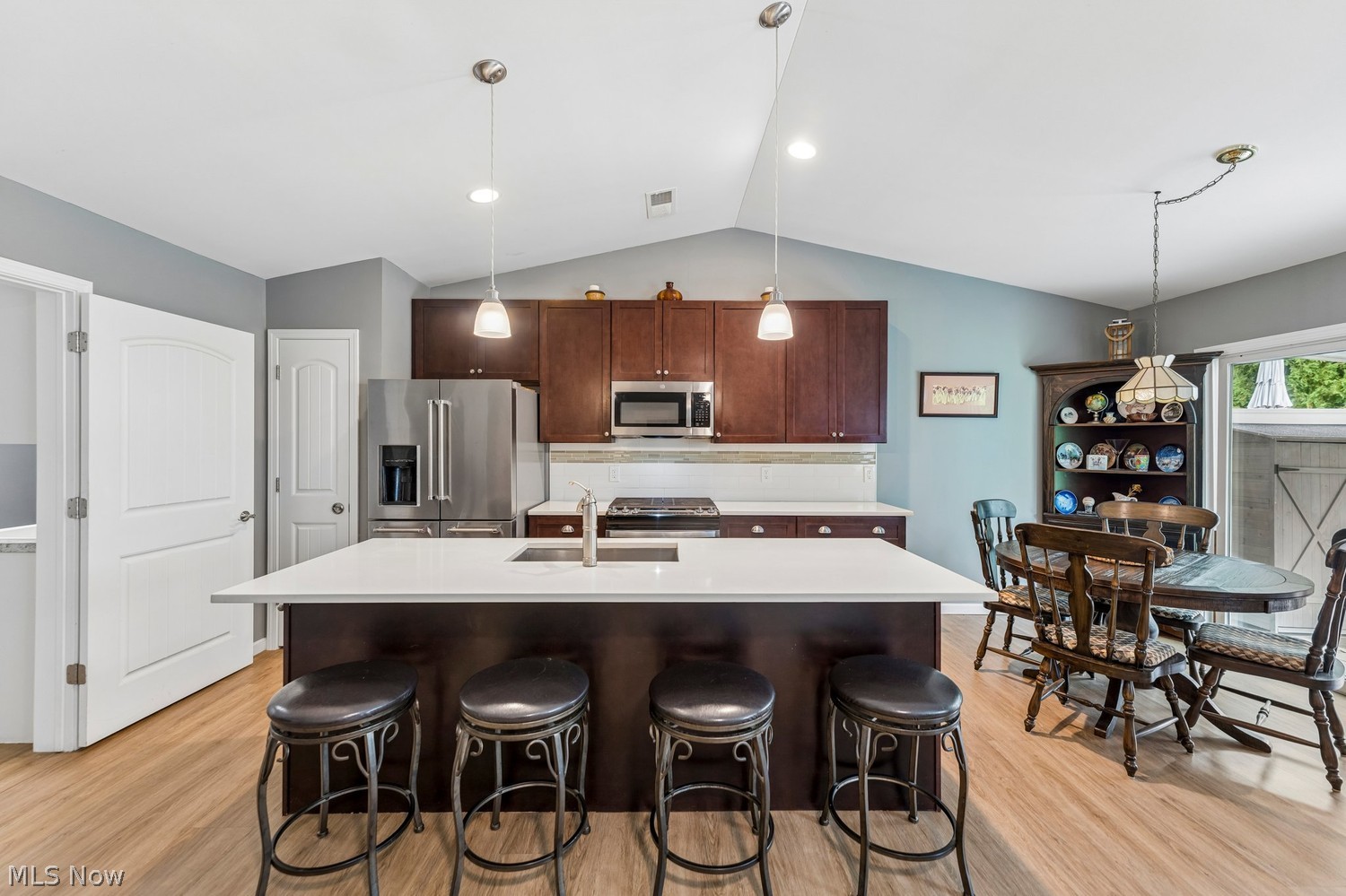318 Lake Breeze Cove Eastlake OH 44095