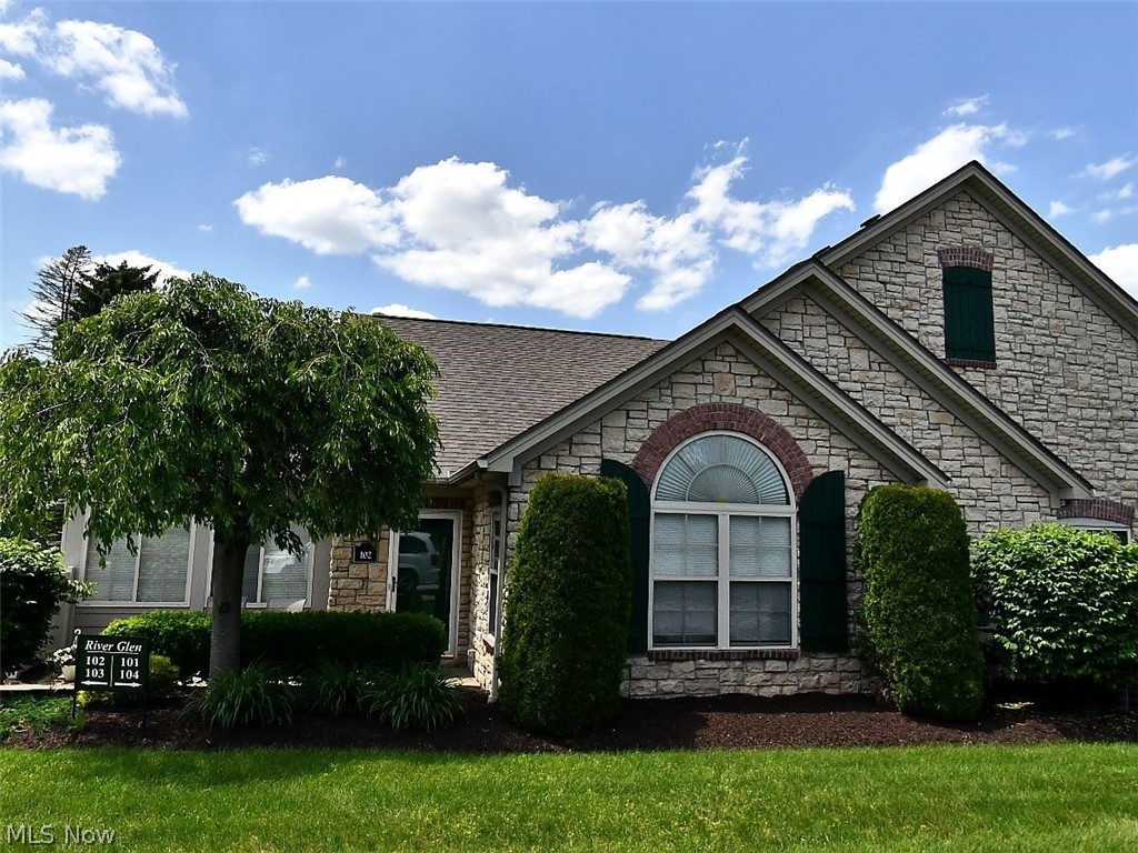 102 River Glen Drive NE Warren OH 44484