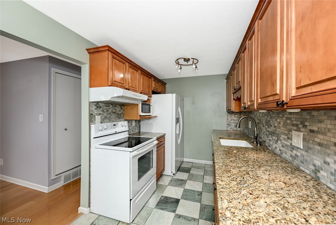 9611 Sunrise Boulevard North Royalton OH 44133
