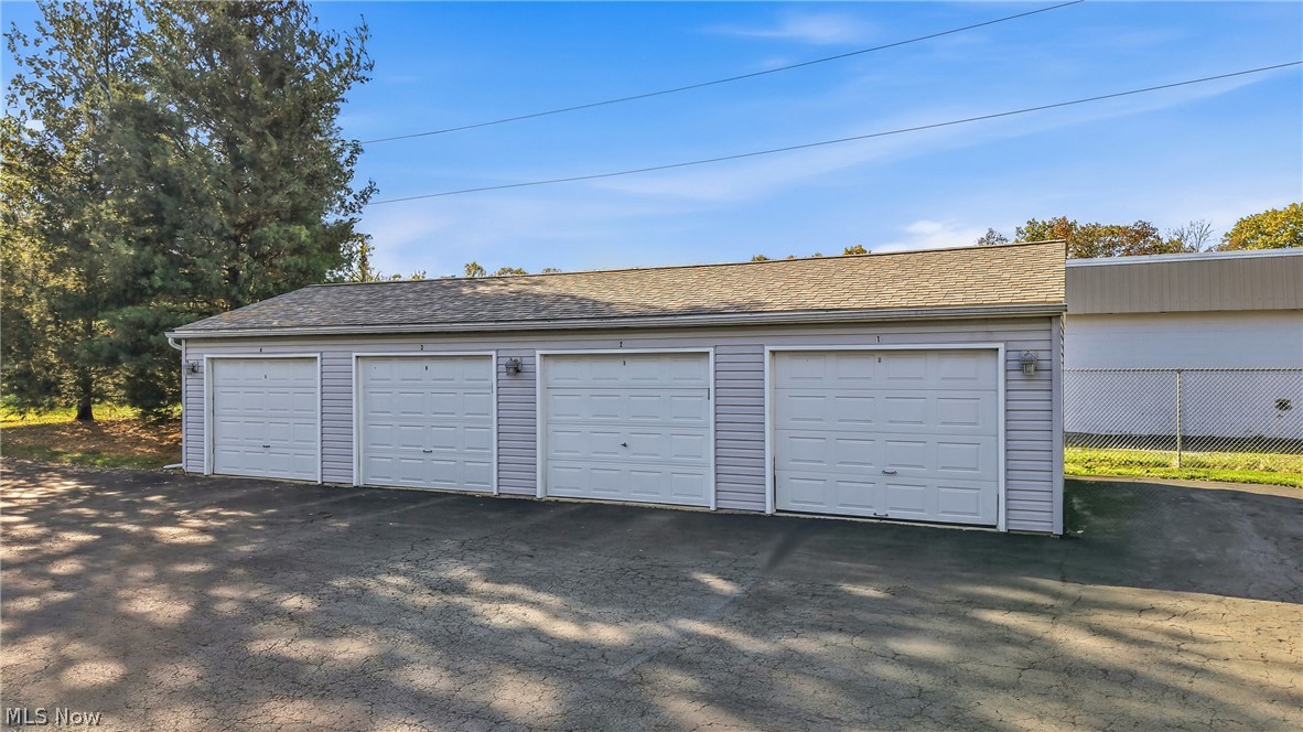 544 Caroline Avenue Hubbard OH 44425